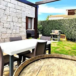 Apartment Calasinzias - Lower Level With Garden - 500m From The Beach, Costa Rei